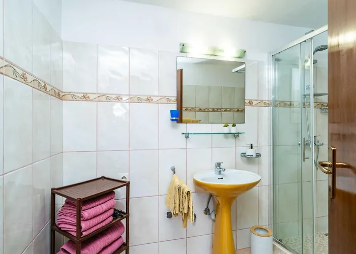 Daire & Mara & Petrunjela - One Bedroom With Garden Cavtat