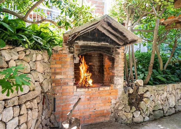 & Mara & Petrunjela - One Bedroom With Garden Daire