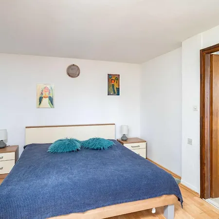 & Mara & Petrunjela - One Bedroom With Garden Cavtat