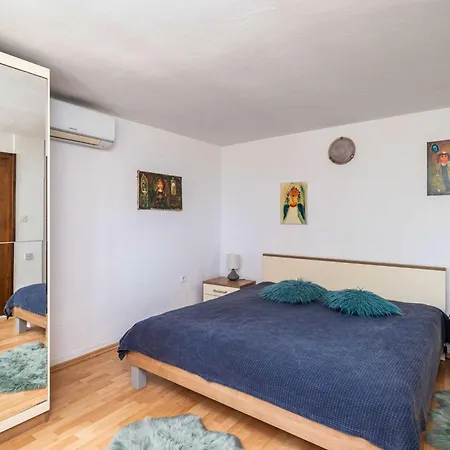 & Mara & Petrunjela - One Bedroom With Garden Appartamento