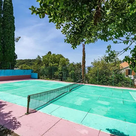 & Mara & Petrunjela - One Bedroom With Garden Apartament Cavtat