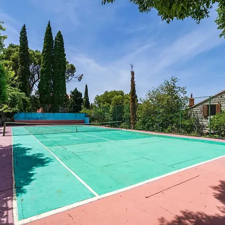 & Mara & Petrunjela - One Bedroom With Garden * Cavtat