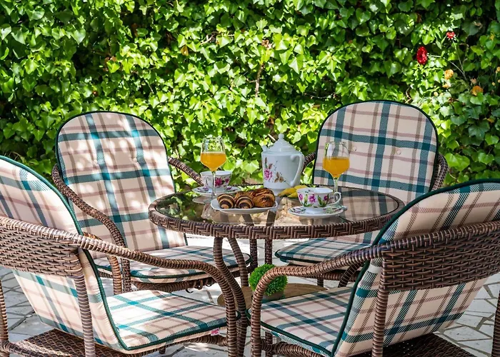 & Mara & Petrunjela - One Bedroom With Garden Apartament