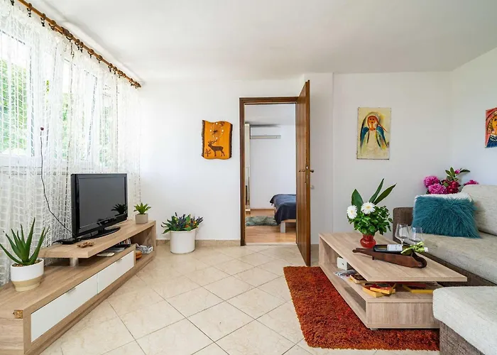 & Mara & Petrunjela - One Bedroom With Garden * Cavtat