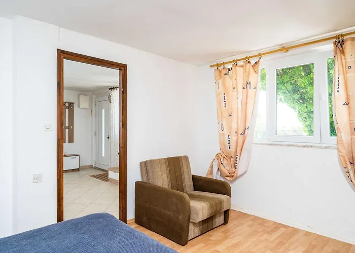 & Mara & Petrunjela - One Bedroom With Garden * Cavtat