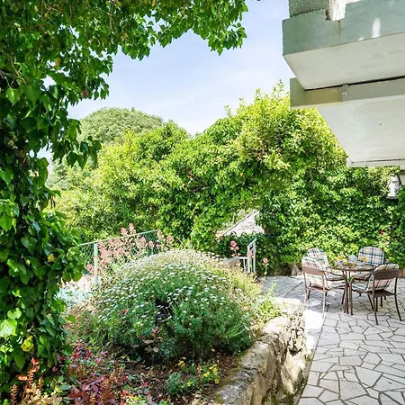 & Mara & Petrunjela - One Bedroom With Garden Cavtat